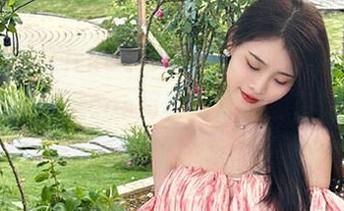 热门博主Kitkat Cosplay的芭芭拉·冈希尔德，精选cos写真引爆你的视觉体验.txt